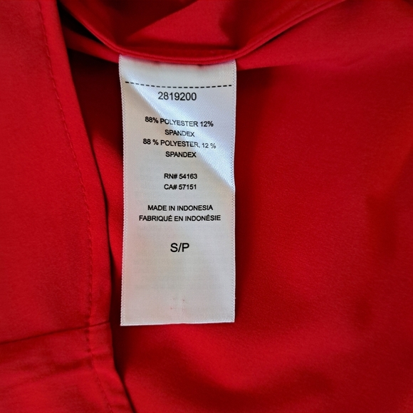 Calvin Klein Jeans Red Blouse Women's Small Travel Shirt Lightweight Collared - Picture 8 of 10